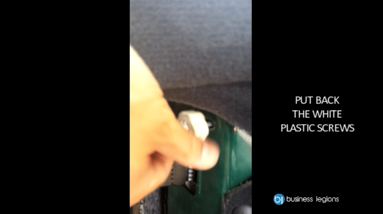 How to change holden astra sedan 2000 tail light - put back the white plastic screws