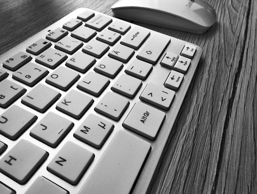 4 THINGS TO KNOW ABOUT IT SOURCING FOR SMALL BUSINESSES content